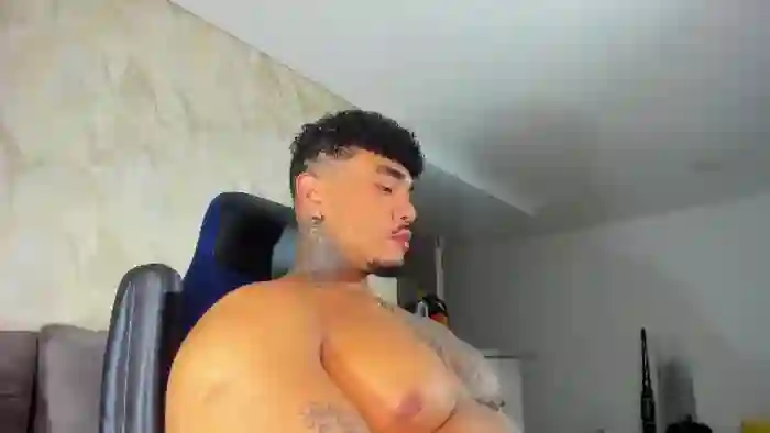 2025/08/20/flirt4free-zeus-strong-04-06-33