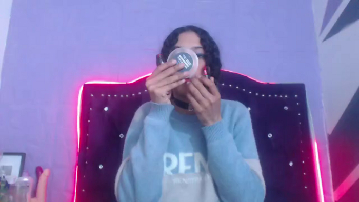 petite-ariana