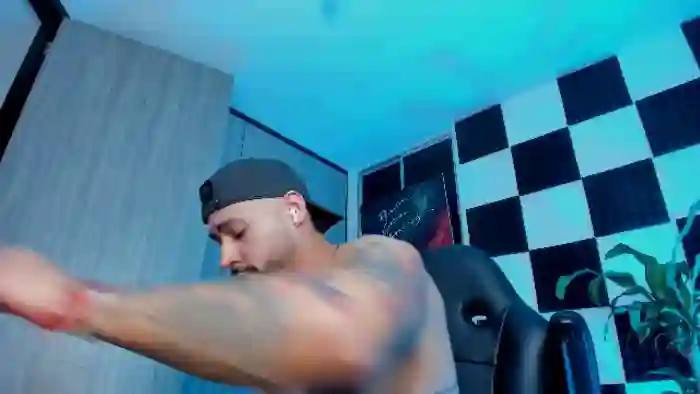 2025/08/21/flirt4free-nikola-hank-08-42-06