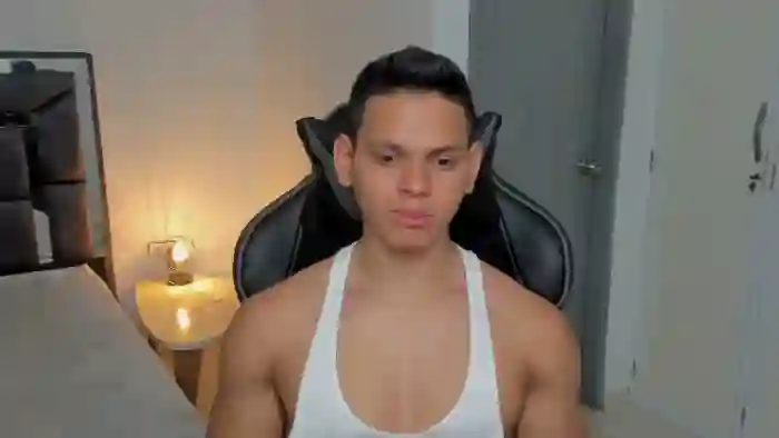 2025/08/21/flirt4free-stefan-lennox-15-05-26