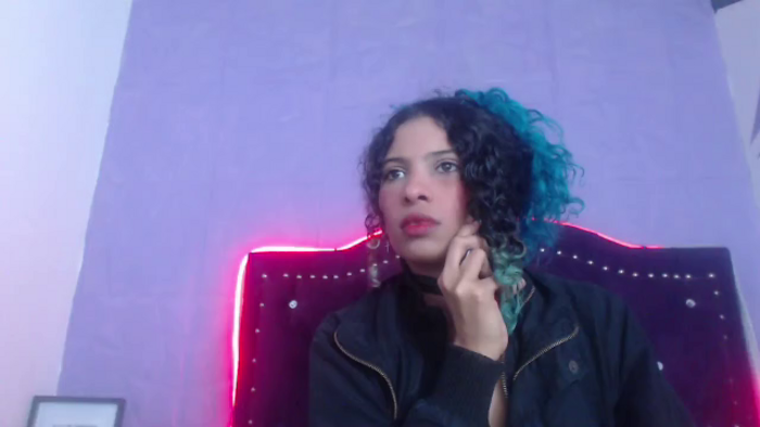 petite-ariana