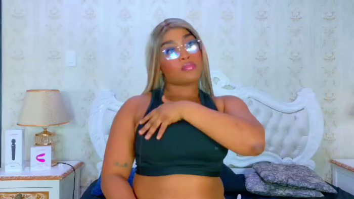 tianah-glow