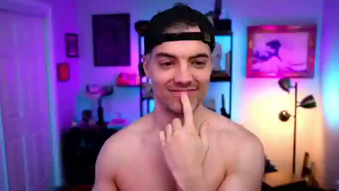 2025/08/22/flirt4free-max-hughes-05-25-33