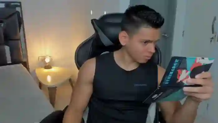 2025/08/22/flirt4free-stefan-lennox-12-16-20