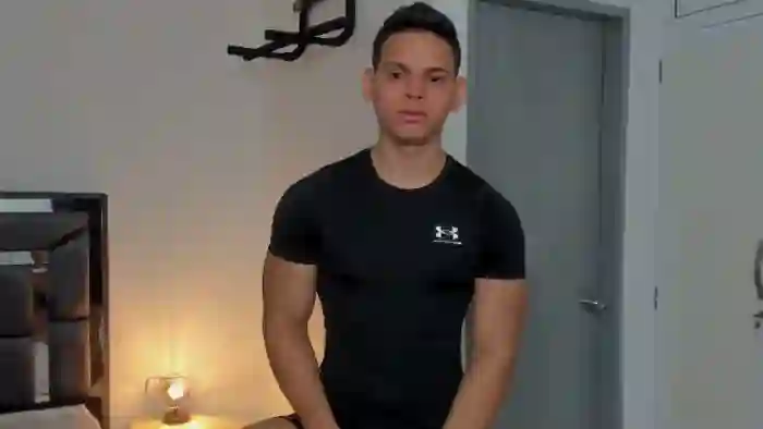 2025/08/22/flirt4free-stefan-lennox-15-15-32