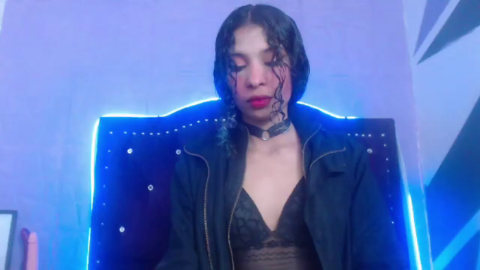 petite-ariana