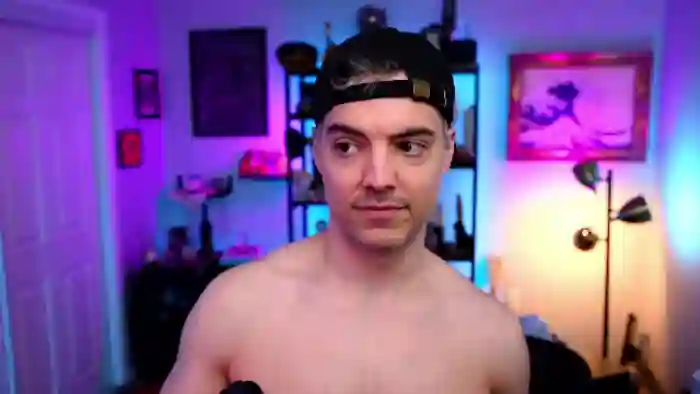 2025/08/23/flirt4free-max-hughes-00-26-12