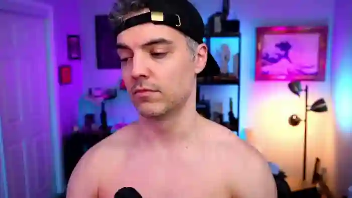 2025/08/23/flirt4free-max-hughes-04-07-10
