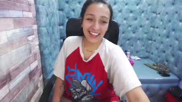 sara-horny