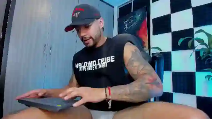 2025/08/24/flirt4free-nikola-hank-02-53-07
