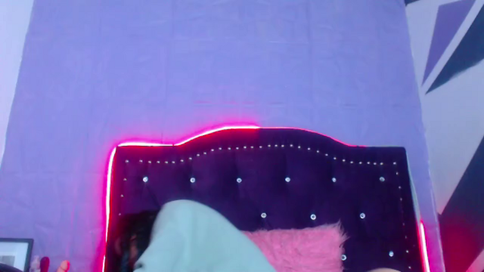 petite-ariana