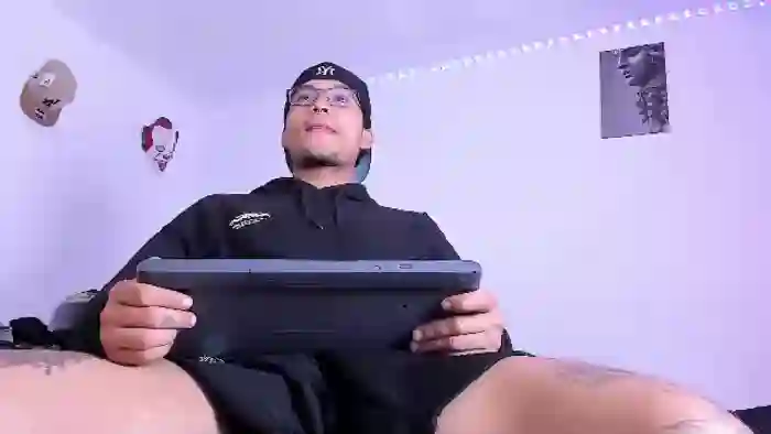 2025/08/25/flirt4free-val-halla-14-02-44