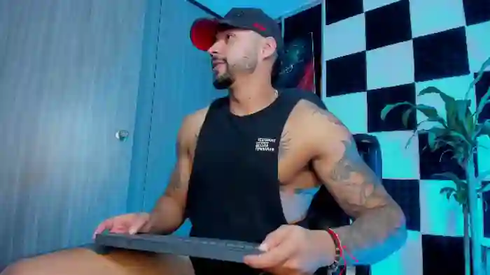 2025/08/26/flirt4free-nikola-hank-04-54-47