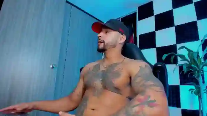 2025/08/26/flirt4free-nikola-hank-09-35-18