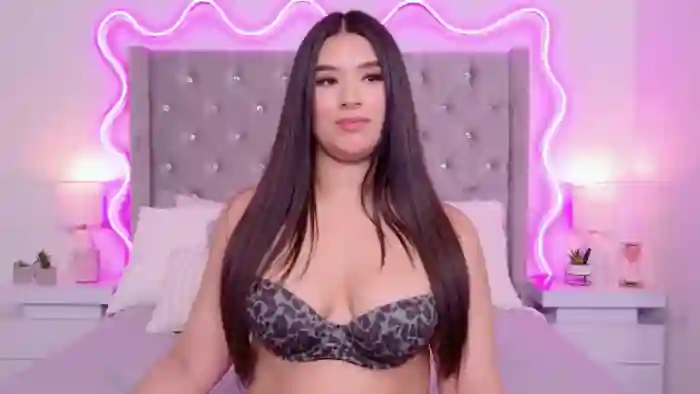 2025/08/27/flirt4free-julia-summers-04-22-13