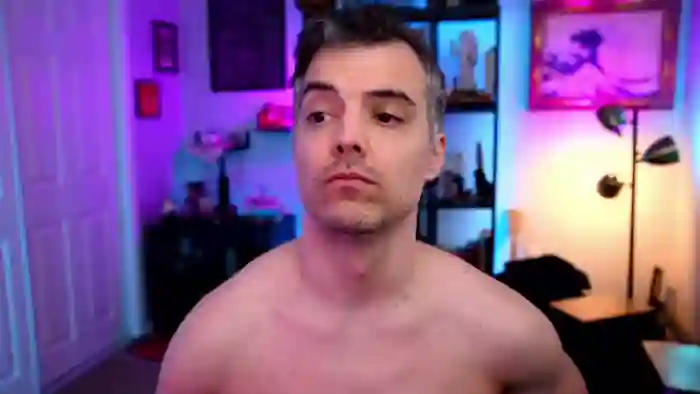 2025/08/27/flirt4free-max-hughes-01-04-31