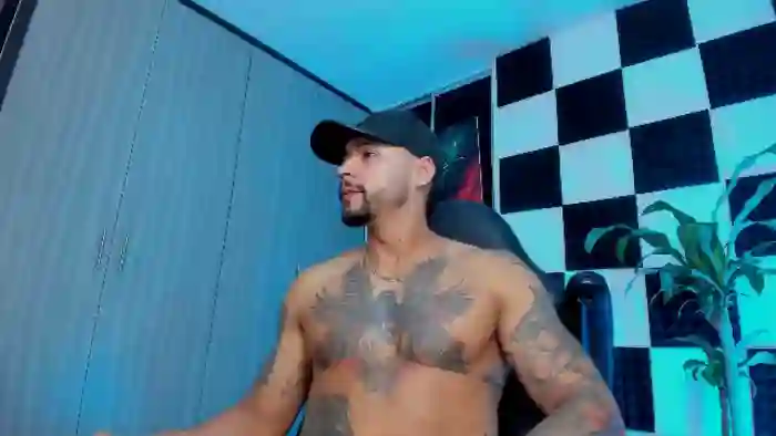 2025/08/27/flirt4free-nikola-hank-09-16-49