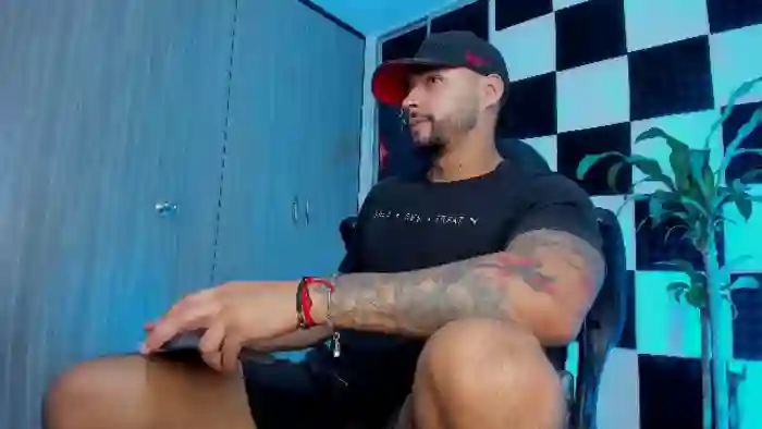 2025/08/27/flirt4free-nikola-hank-22-20-39