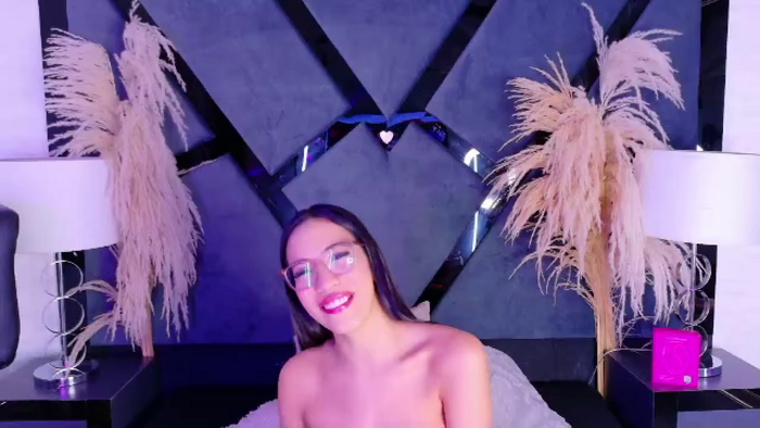 kylie-whitee
