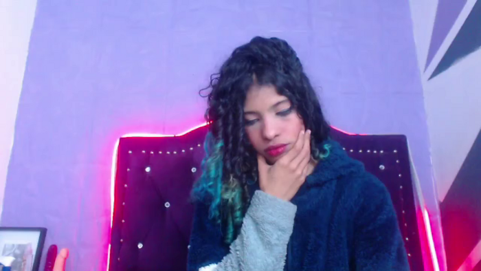 petite-ariana