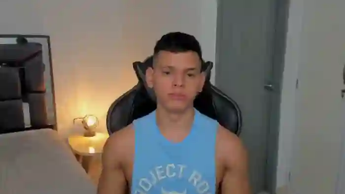2025/08/28/flirt4free-stefan-lennox-18-26-30