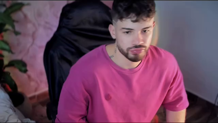 valenthino-king