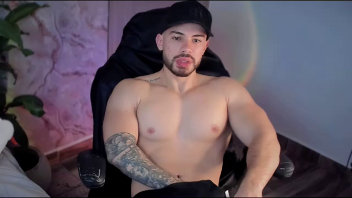 valenthino-king