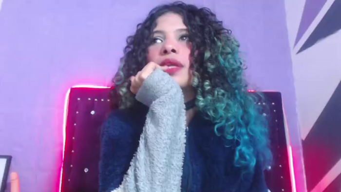 petite-ariana