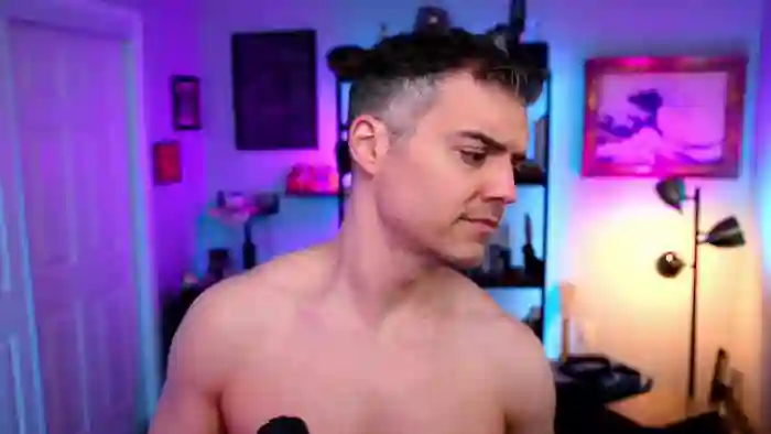 2025/08/31/flirt4free-max-hughes-03-59-07