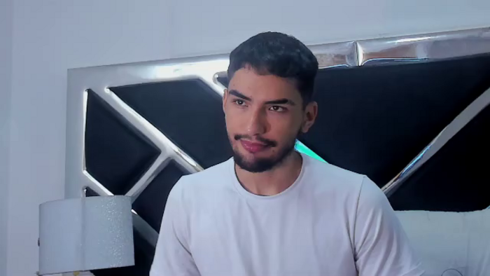 yoggi-aron