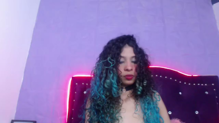 petite-ariana