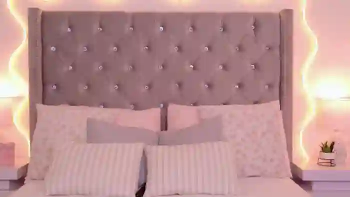 2025/09/04/flirt4free-julia-summers-02-15-04