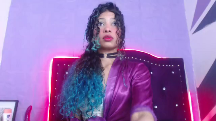petite-ariana