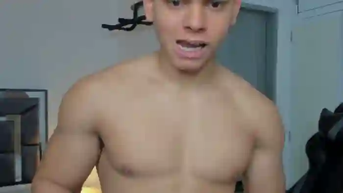 2025/09/04/flirt4free-stefan-lennox-10-02-44