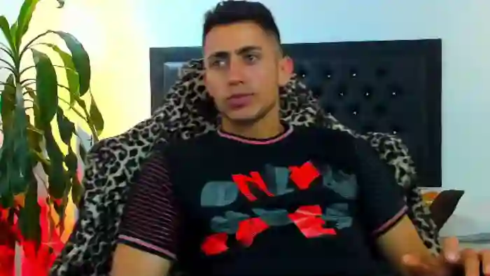 2025/09/04/flirt4free-zach-price-18-29-10