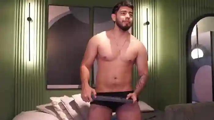 2025/09/05/flirt4free-nick-vans-15-02-07