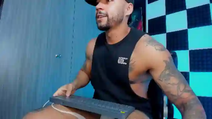 2025/09/05/flirt4free-nikola-hank-04-48-42