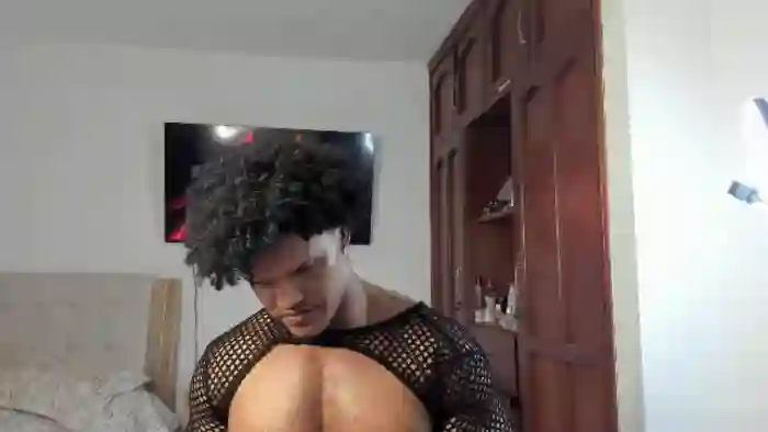 2025/09/06/flirt4free-tyga-fit-04-11-00