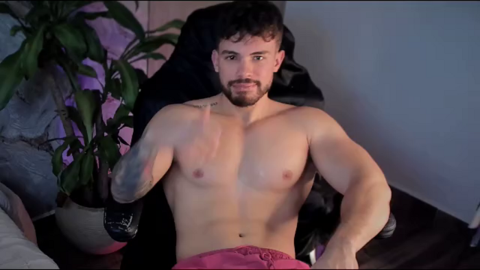 valenthino-king