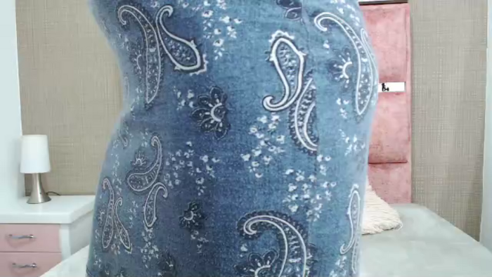 nahomy-hauwk