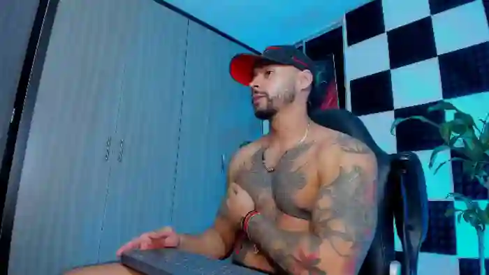 2025/09/10/flirt4free-nikola-hank-05-00-31