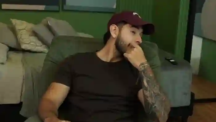 2025/09/11/flirt4free-nick-vans-17-24-22