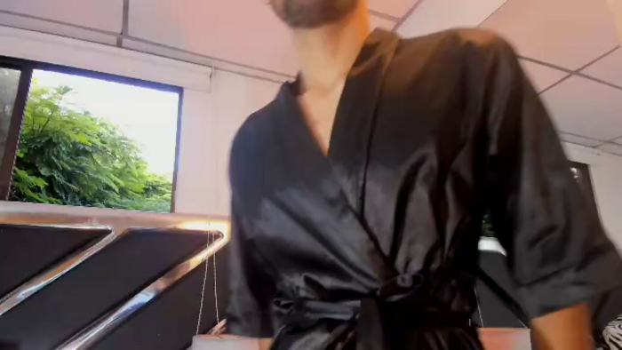 yoggi-aron