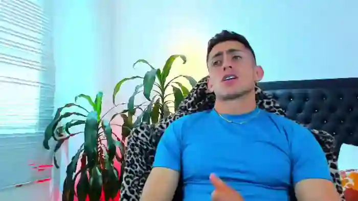 2025/09/12/flirt4free-zach-price-13-11-44