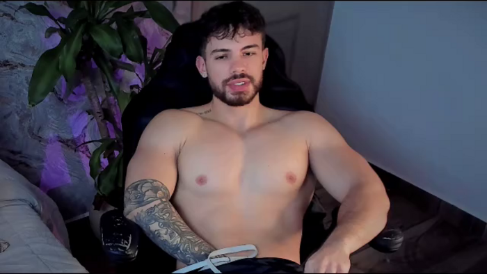 valenthino-king