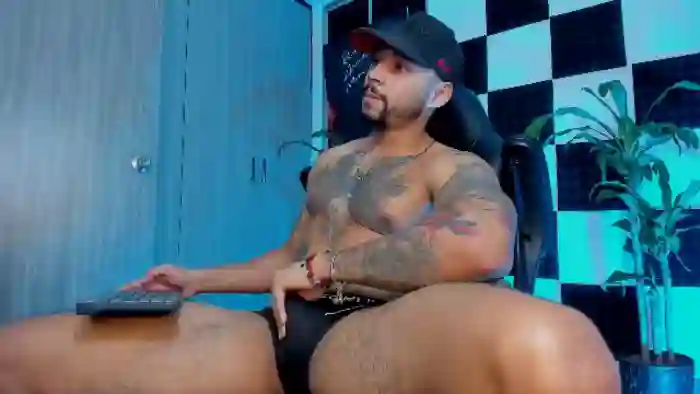 2025/09/14/flirt4free-nikola-hank-06-15-20
