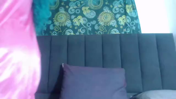 petite-ariana