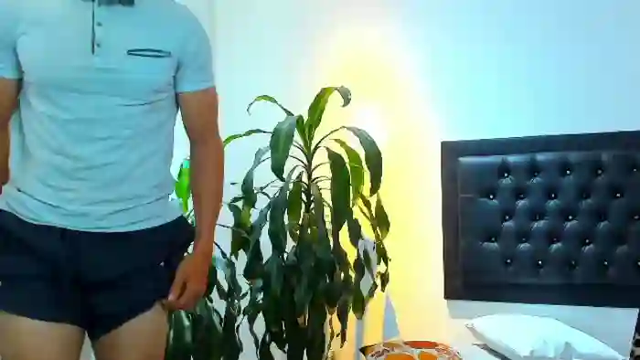 2025/09/16/flirt4free-zach-price-09-32-53