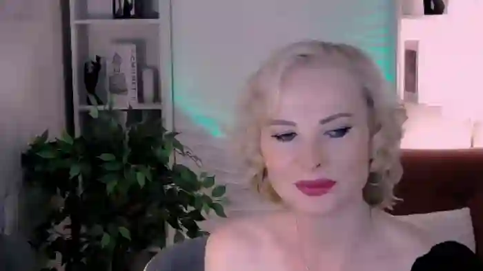 2025/09/17/flirt4free-sandra-kind-05-41-51