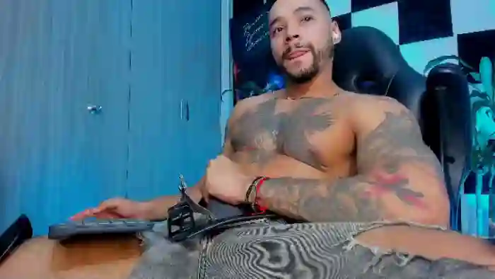 2025/09/17/flirt4free-nikola-hank-07-33-05